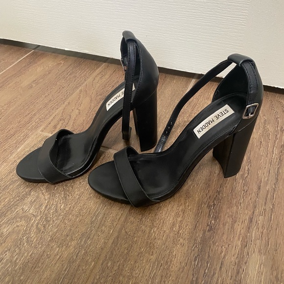 Steve Madden Black Carrson Heels - Picture 4 of 5